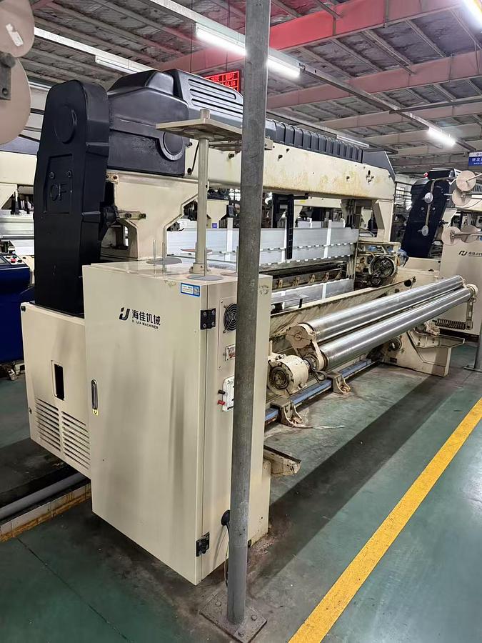 Used Chinese Haijia 8100 water jet loom for fabric
