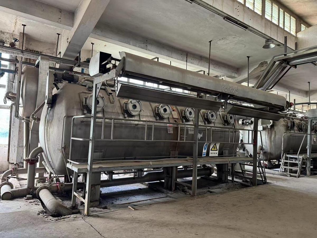 Used Fong's jumbo dyeing machine for fabric
