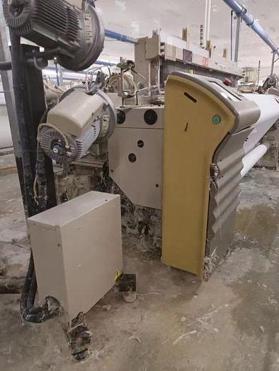 Used Tsudakama ZAX9100 air jet loom for fabric