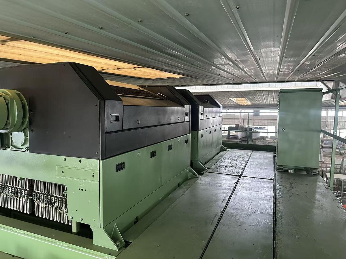 Used 2001  3 sets Carpet weaving machine
