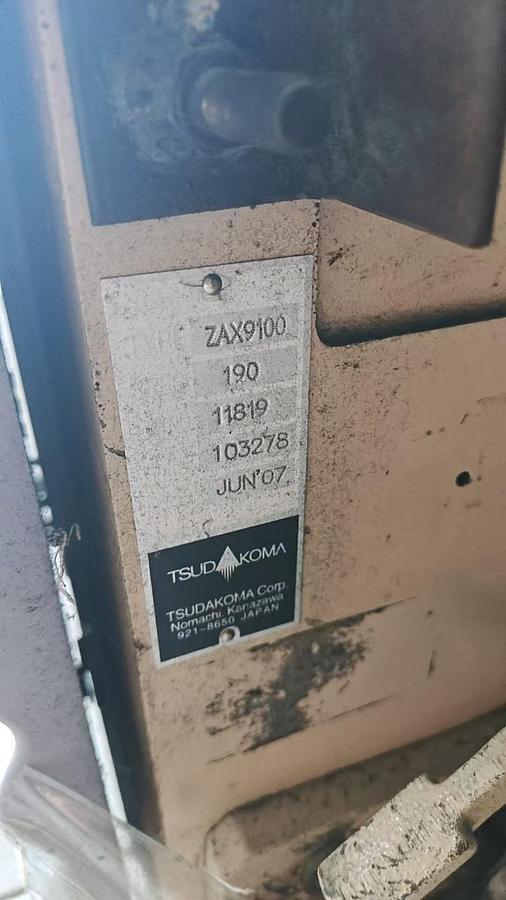 Used 100 sets Tsudakama ZAX9100 air jet loom for fabric