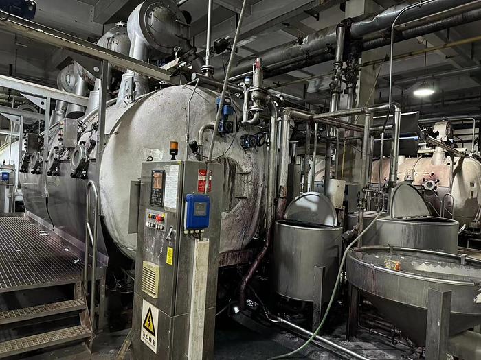 Used Fong’s air flow dyeing machine for fabric