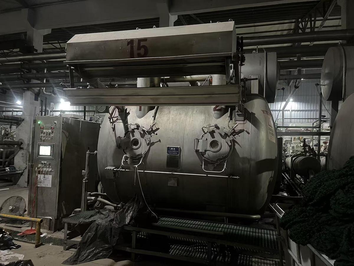 Used Brazzoli dyeing machine for fabric