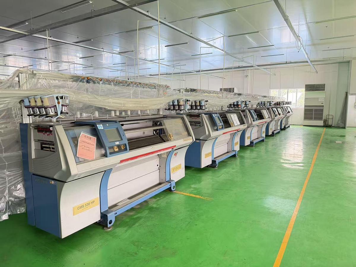 Used 2013  80 sets Computerized Flat Knitting Machine for fabric