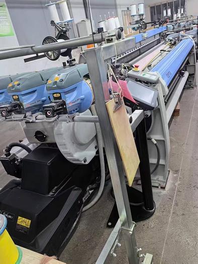 Used ITEMA R9500 for fabric