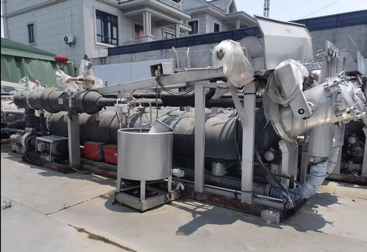Used Taiwan Tongwu dyeing machine for fabric
