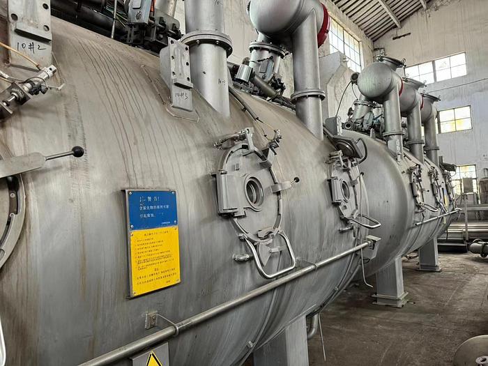 Used Brazzoli dyeing machine for fabric