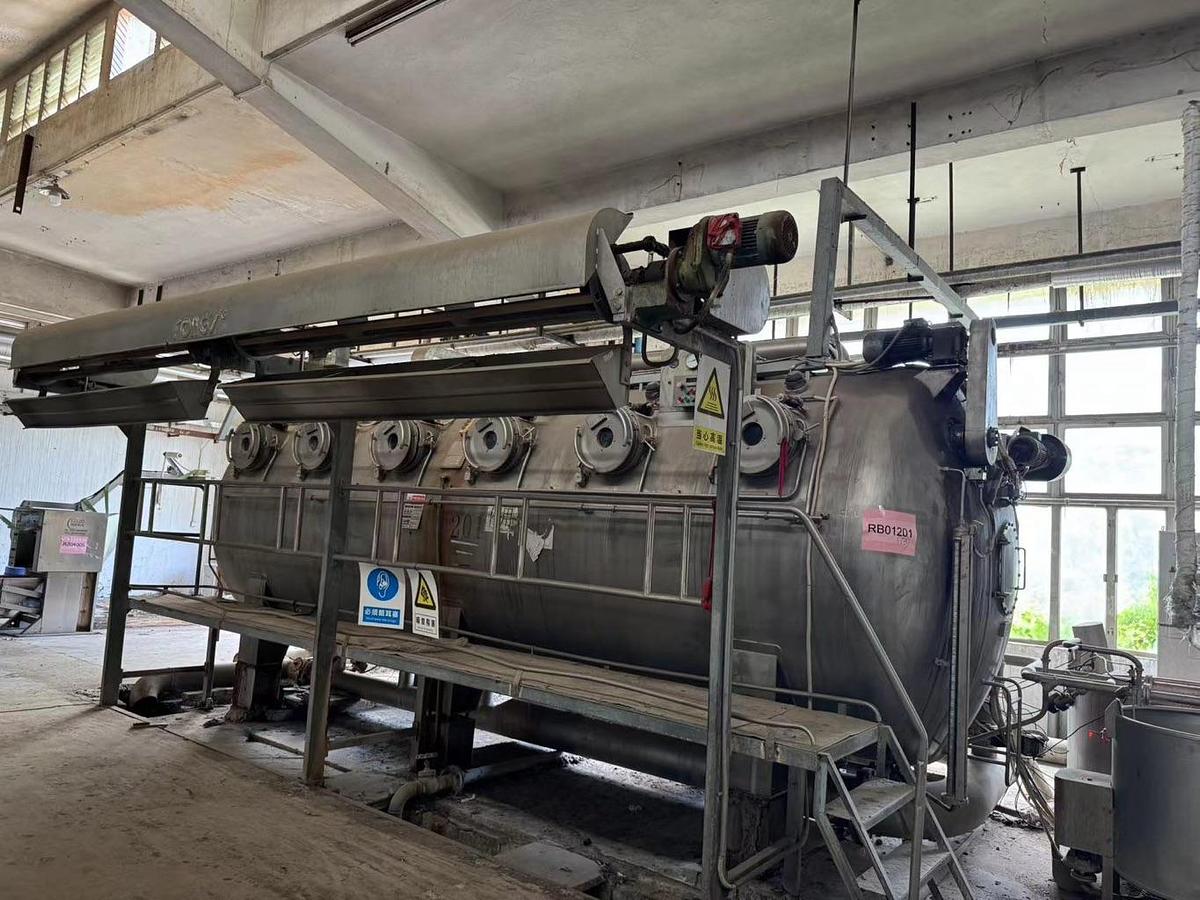 Used Fong's jumbo dyeing machine for fabric