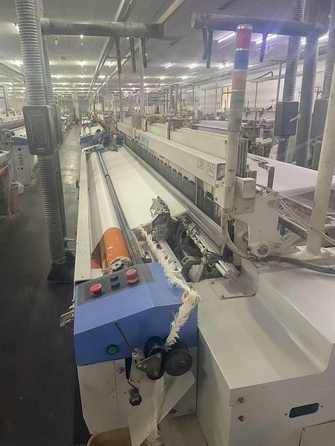 Used Red flag air jet loom for fabric