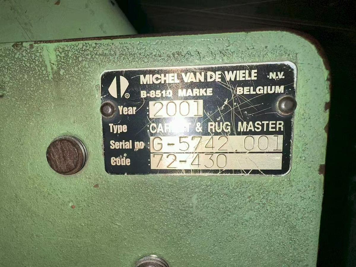 Used 3 sets Carpet weaving machine for fabric