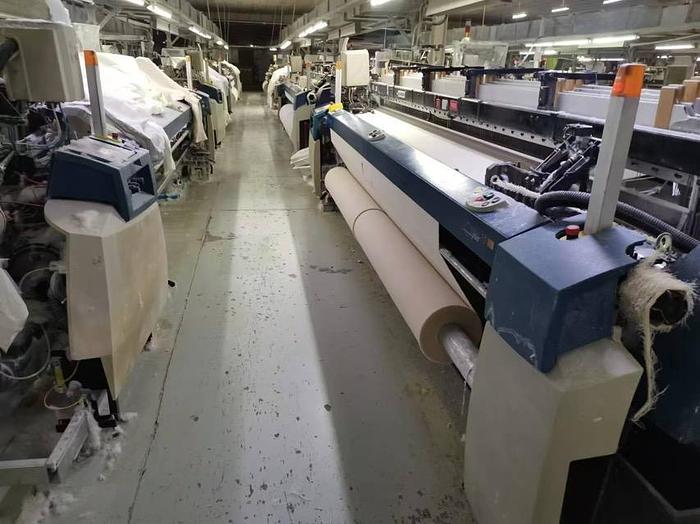 Used Picanol omni plus 800 air jet loom for fabric