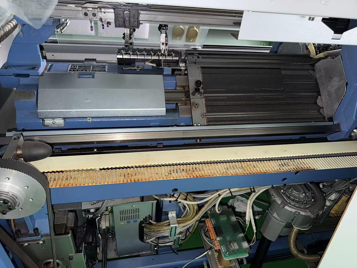 Used 2013  80 sets Computerized Flat Knitting Machine for fabric