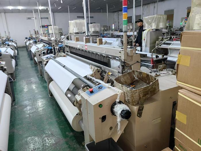 Used Chinese airjet loom for fabric