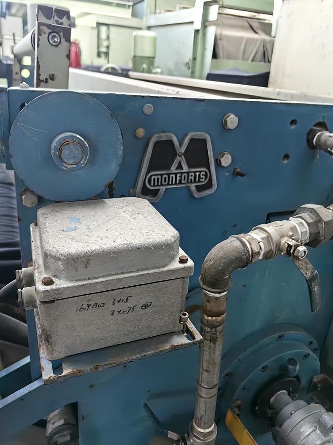 Used 2010 Monfongs sanforizing machine for fabric