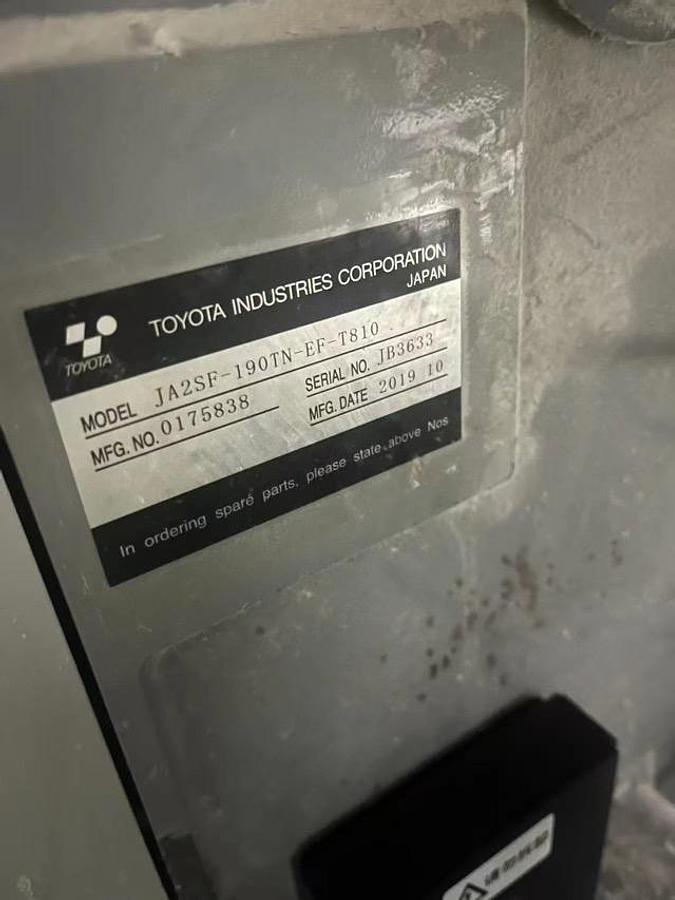 Used Toyota T810 air jet loom for fabric