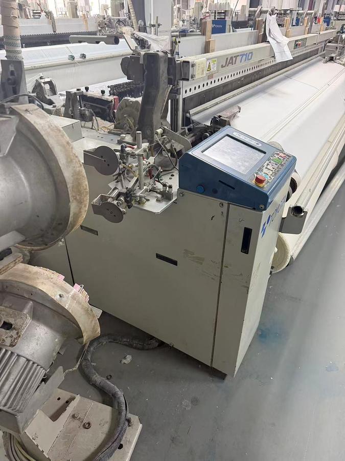 Used 2011 10 set Toyota T710 Airjet loom for fabric