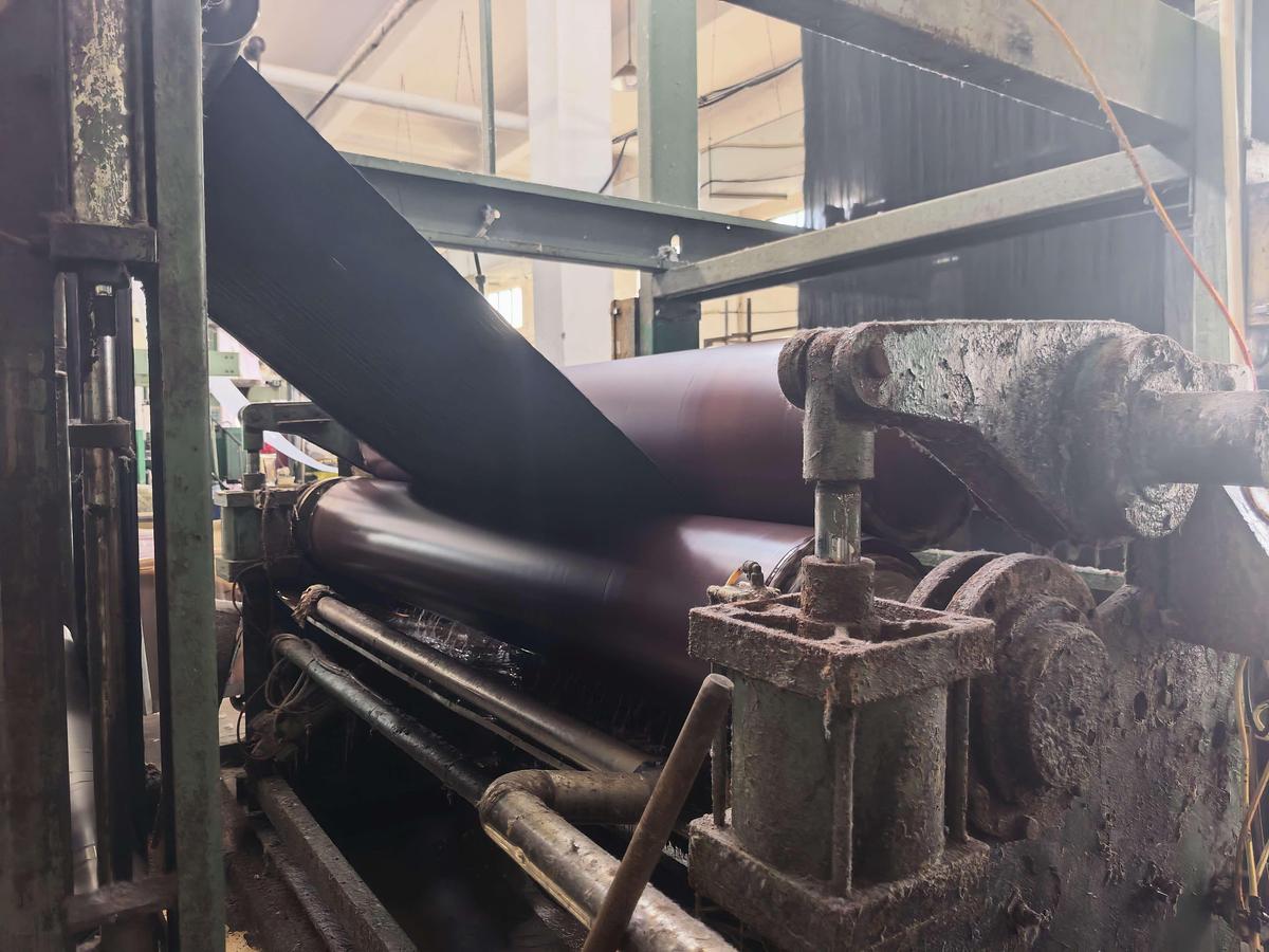 Used 2009 IL SUNG stenter for fabric
