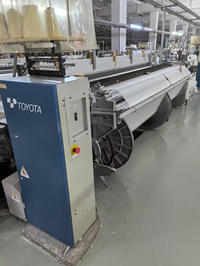 Used Toyota T710 Airjet loom for fabric