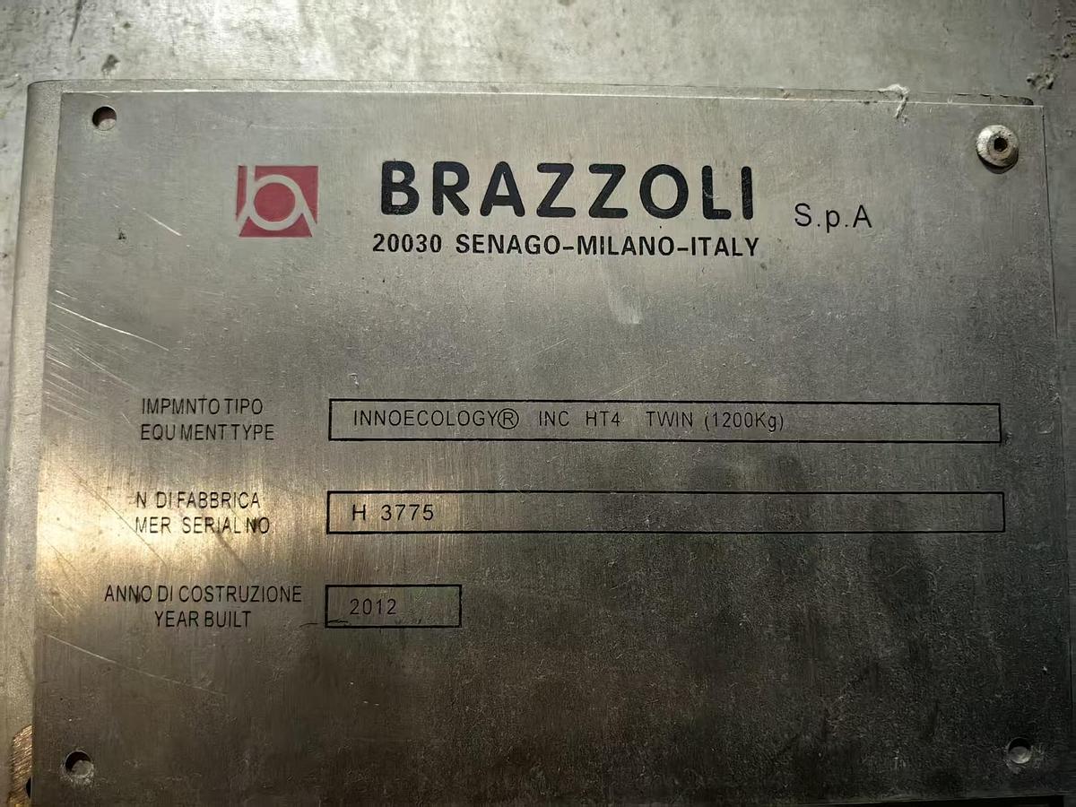 Used Brazzoli dyeing machine for fabric