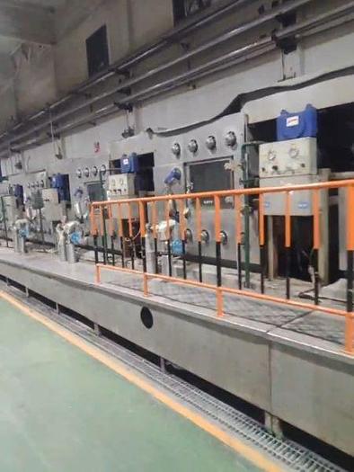 Used 2 sets Red flag washing machine for fabric