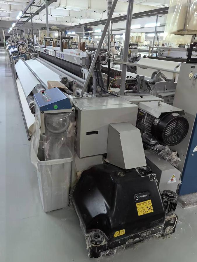 Used Toyota T710 Airjet loom for fabric