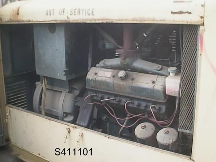 Used Generator, Propane, 100 kW, 240 Volt, 300 Amp, Portable #S411101