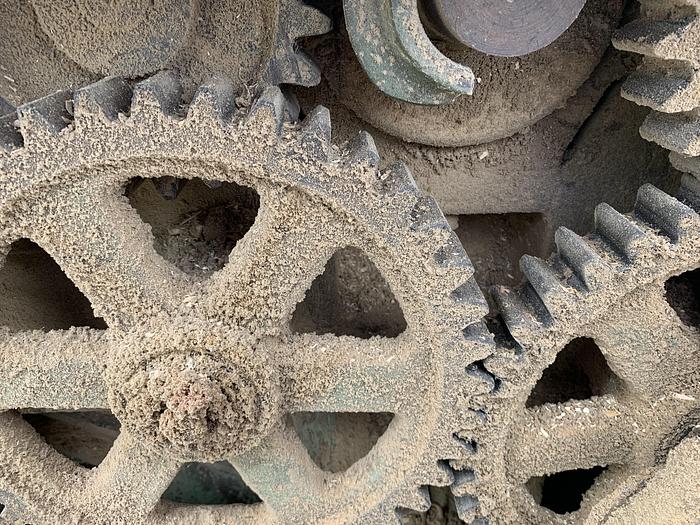 Used BUSS 44, 36" x 8" PLANER WITH HELICAL HEAD