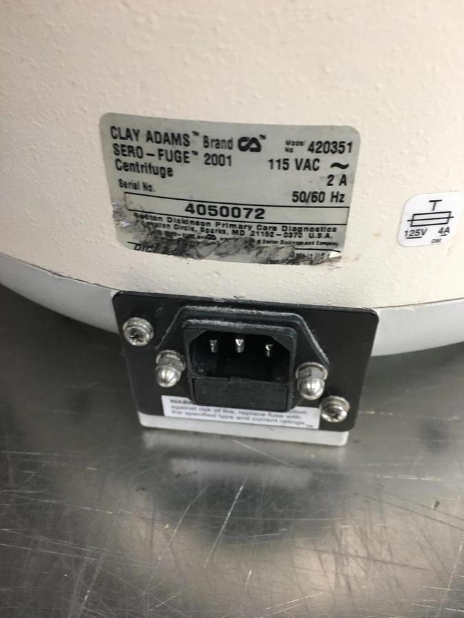 Used Clay Adams Sero-Fuge 2001 Centrifuge Benchtop w/ Rotor & Manual 420351