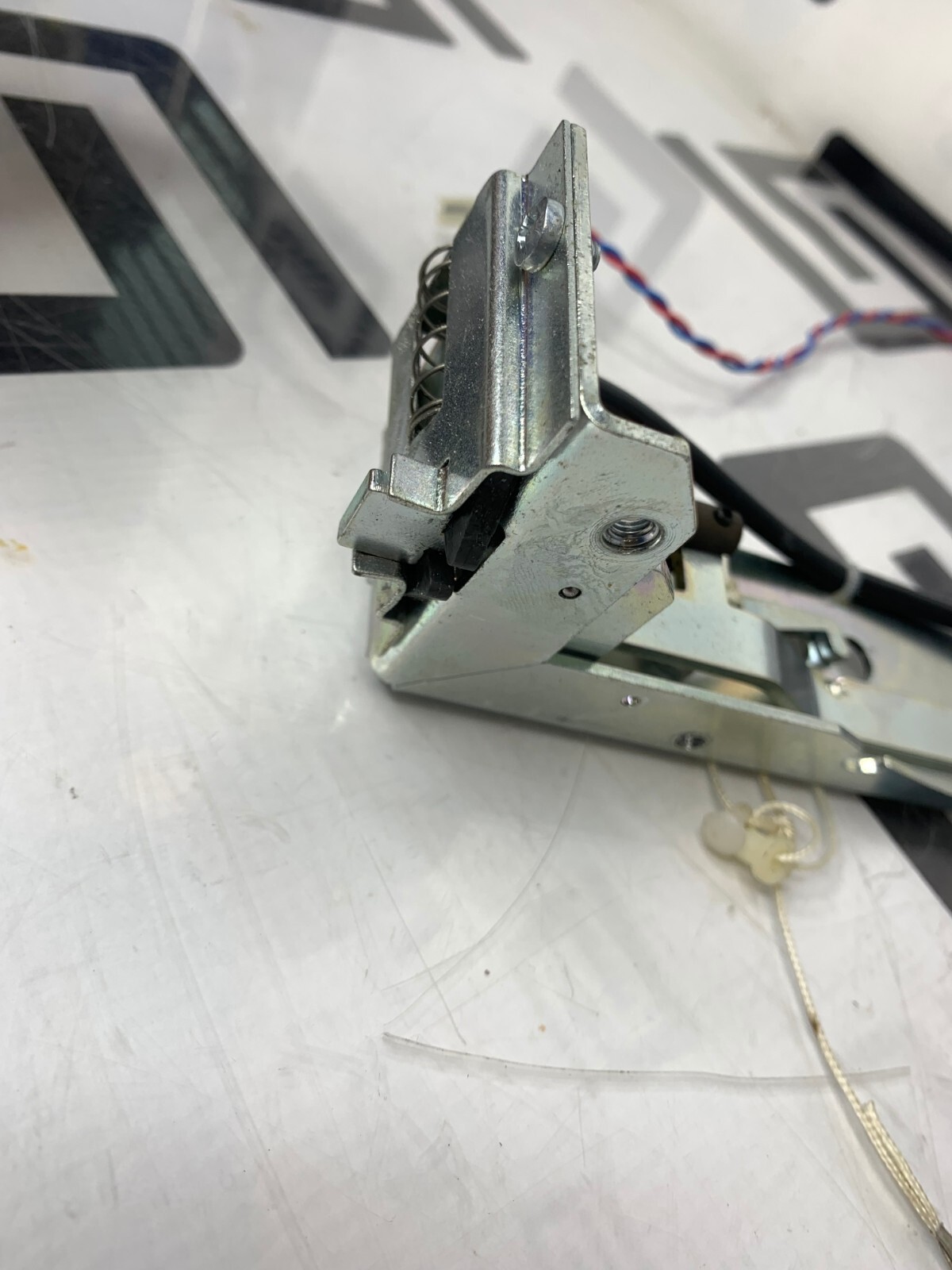 Used Eppendorf 5417C Lid Door Latch Locking Assembly Lock 5417 C  30 Day Warranty