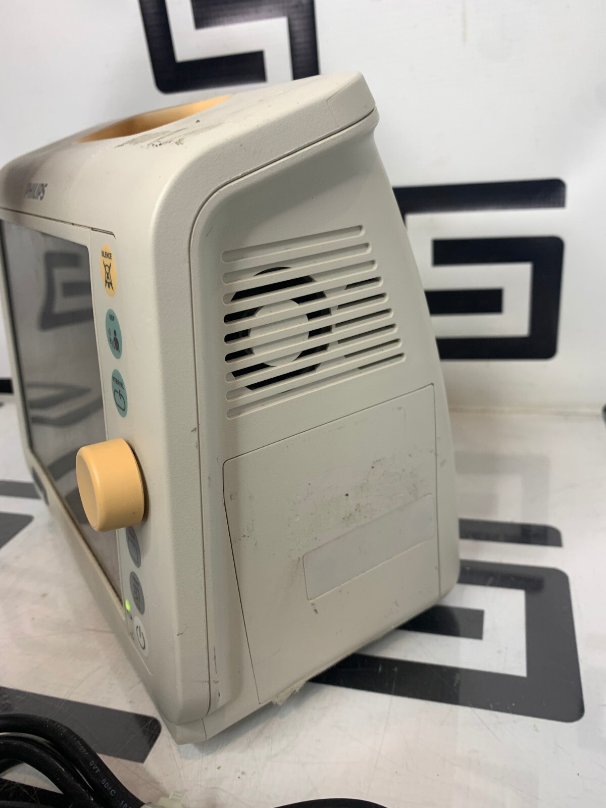 Used Philips Suresigns VS3 Vital Signs 863071 Pulse SpO2 NBP NIBP 30 DAY WARRANTY