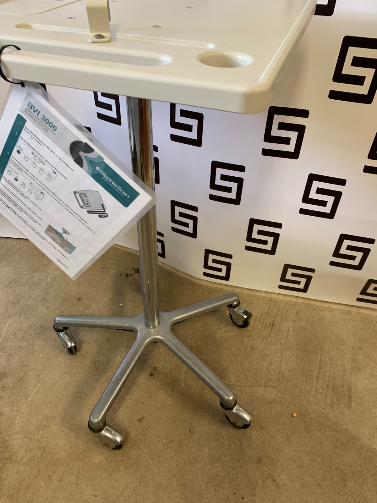 Used Verathon Bladderscan BVI 3000 Mobile Trolley Rolling Cart Stand ROLLS WELL