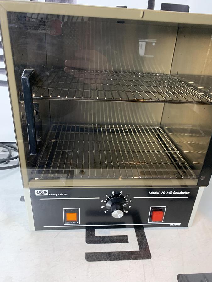 Used QUINCY LAB 10-140 Incubator Analog bemch Top 11"x15"x13" .7 Cu.Ft. 115V Acrylic