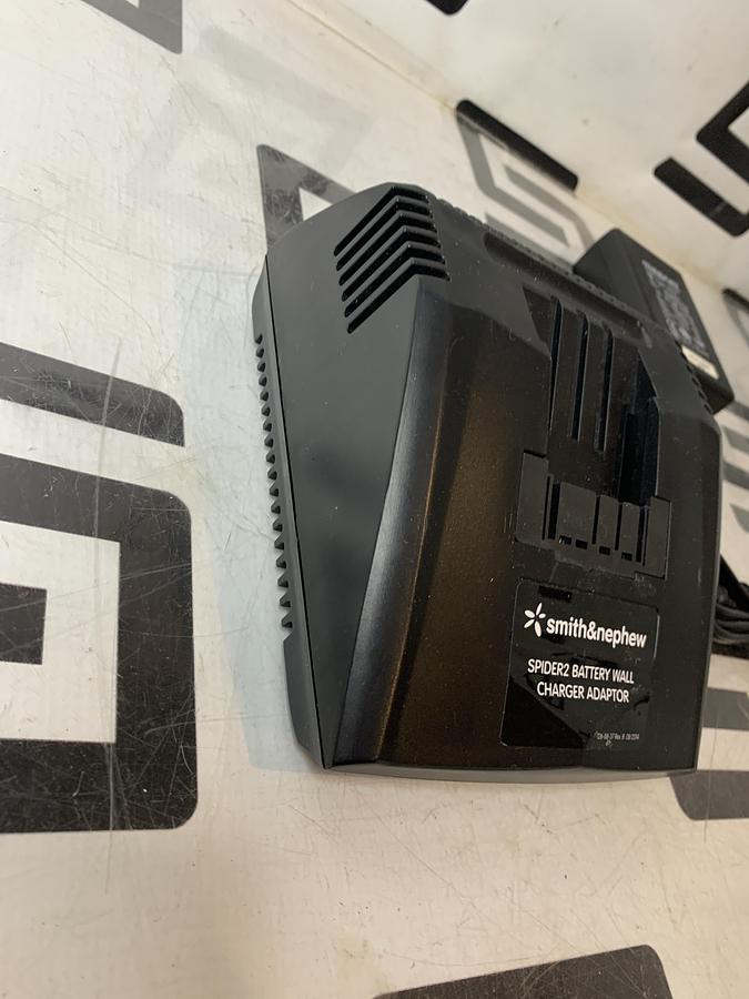 Used Smith & Nephew Spider2 Battery Wall Charger Adaptor w/ Mascot 2215 Charger