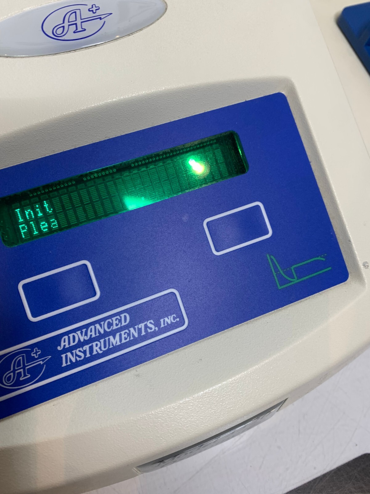 Used Advanced Instruments Model 3320 Osmometer Single Sample Micro-Osmometer A+