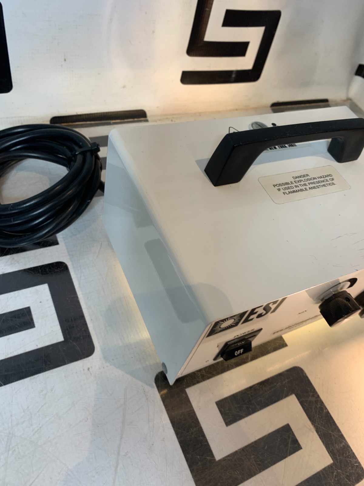 Used Cuda I-150 Light Source Fiber Optic Halogen Illuminator Quartz ESI 150W Tested