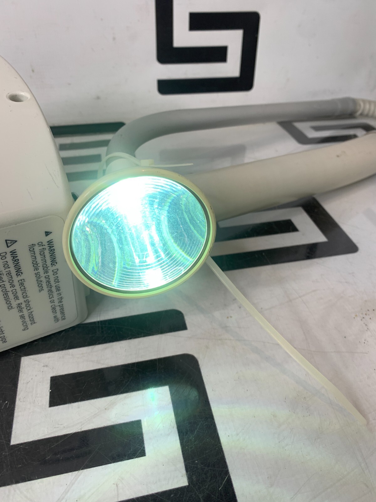 Used Ohmeda Giraffe Spot PT Lite Phototherapy Bili Light System 6600-0845-800 W/ BULB