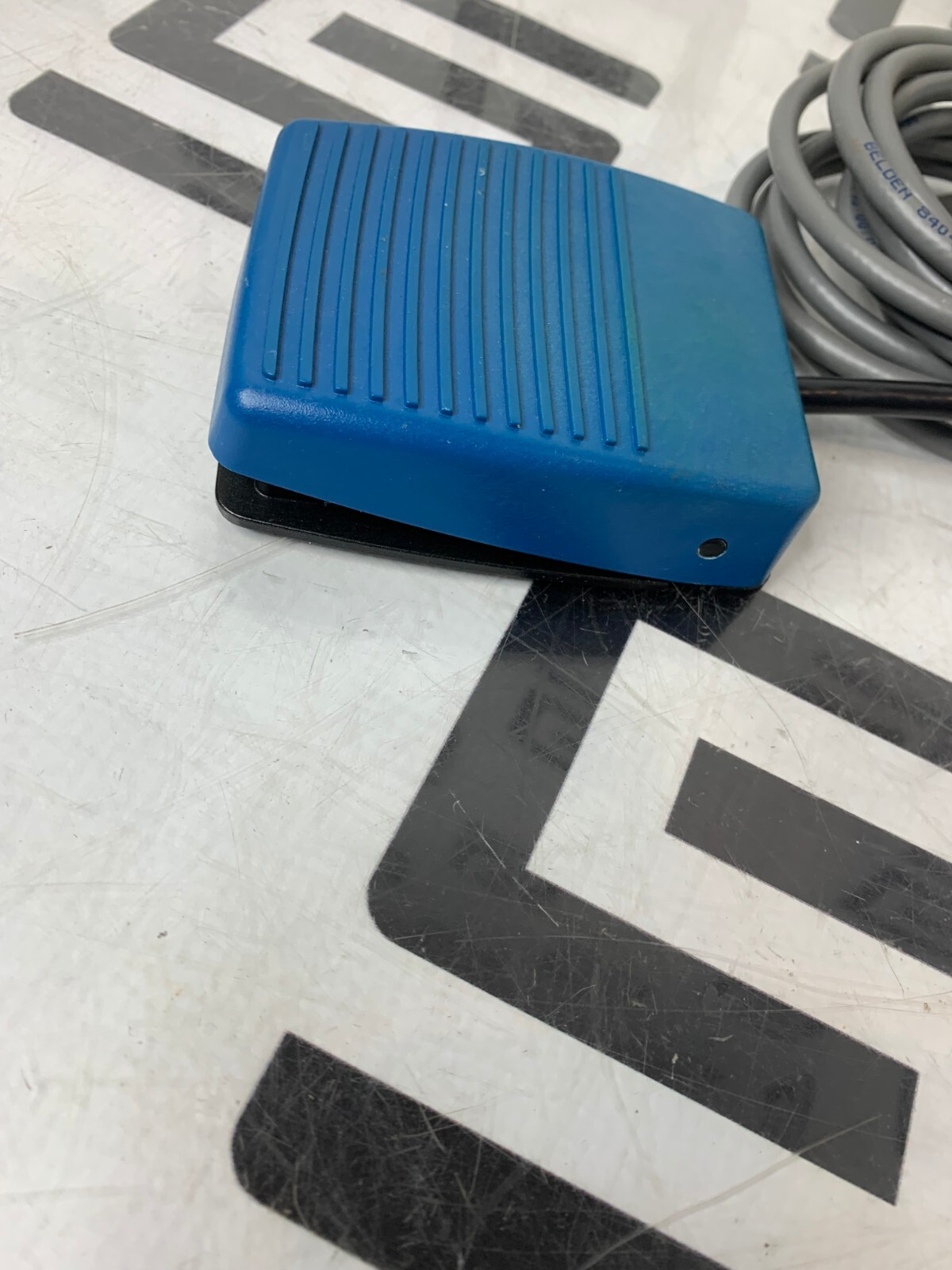 Used Linemaster Aquiline 971-SWNOM Footswitch Foot Pedal Switch Bipolar CHECK PLUG