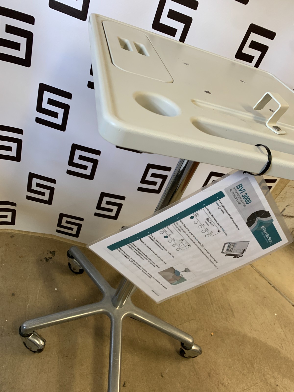 Used Verathon Bladderscan BVI 3000 Mobile Trolley Rolling Cart Stand ROLLS WELL