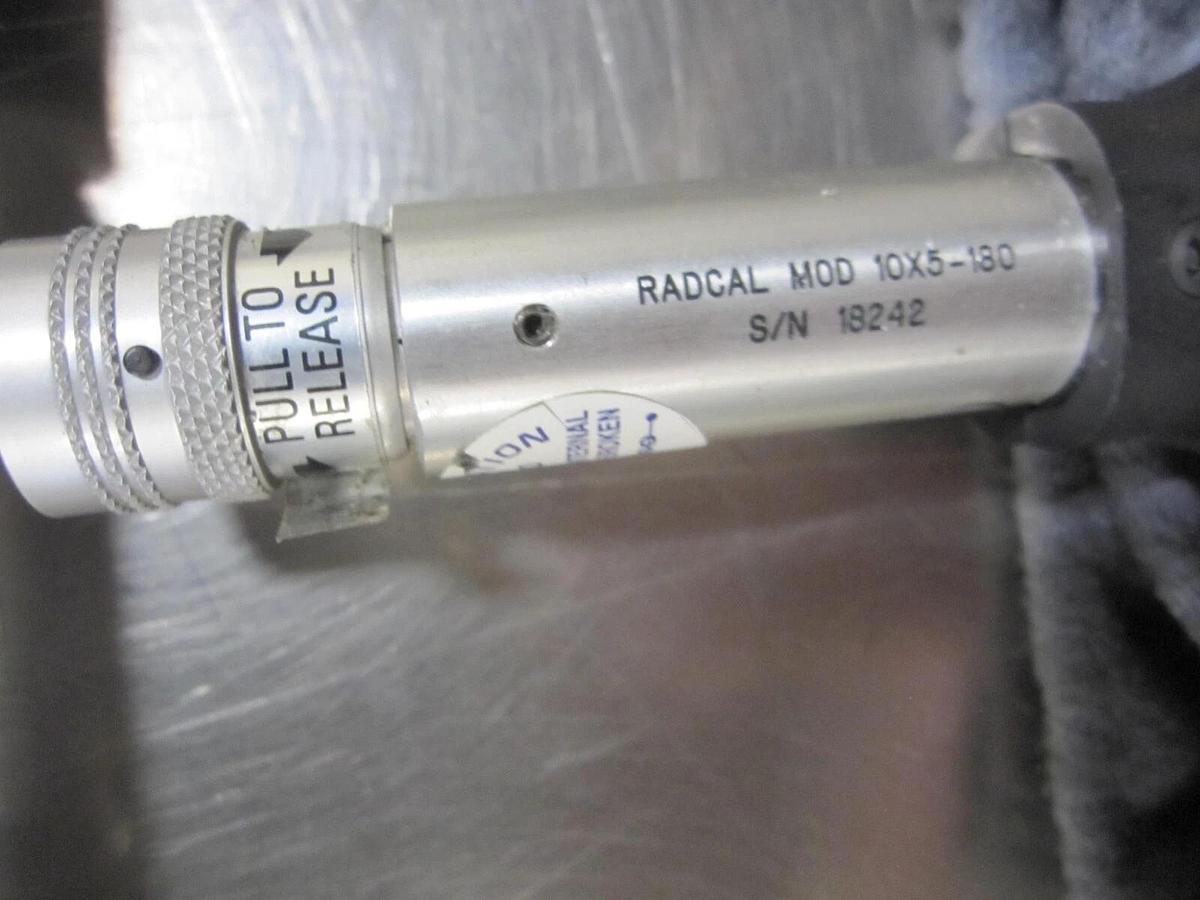 Used RadCal 9010 Radiation Monitor Controller Measurement System Xray 9060