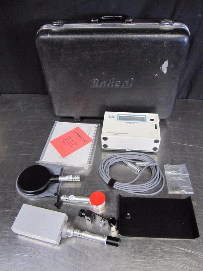 Used RadCal 9010 Radiation Monitor Controller Measurement System Xray 9060 10 x 5 -6M