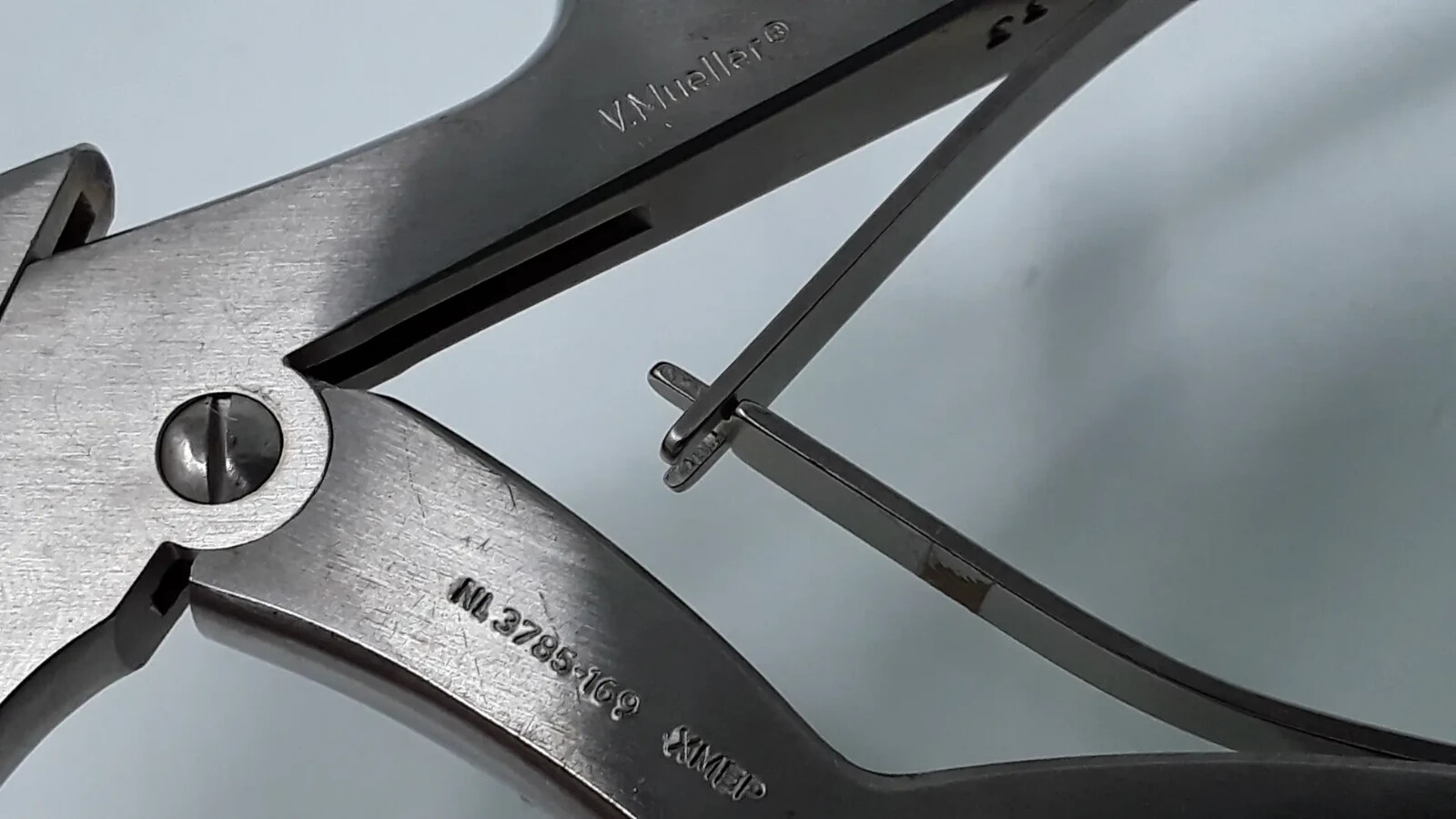 Used V. Mueller Rhoton Punch Kerrison Rongeur 2mm 90° Downbiting NL3785-169 3785-169