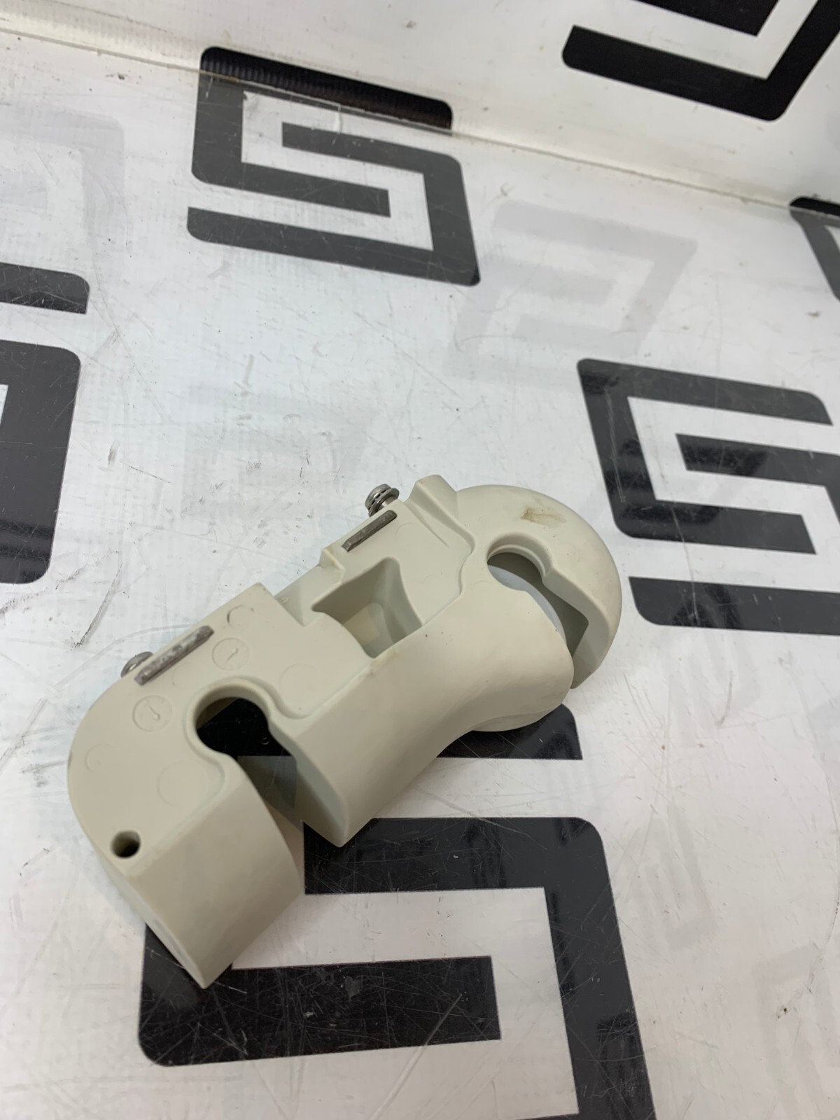 Used PHILIPS IU22 IE33 453561166922 C LEFT HOLDER PROBE TRANSDUCER ENCLOSURE XDCR LH