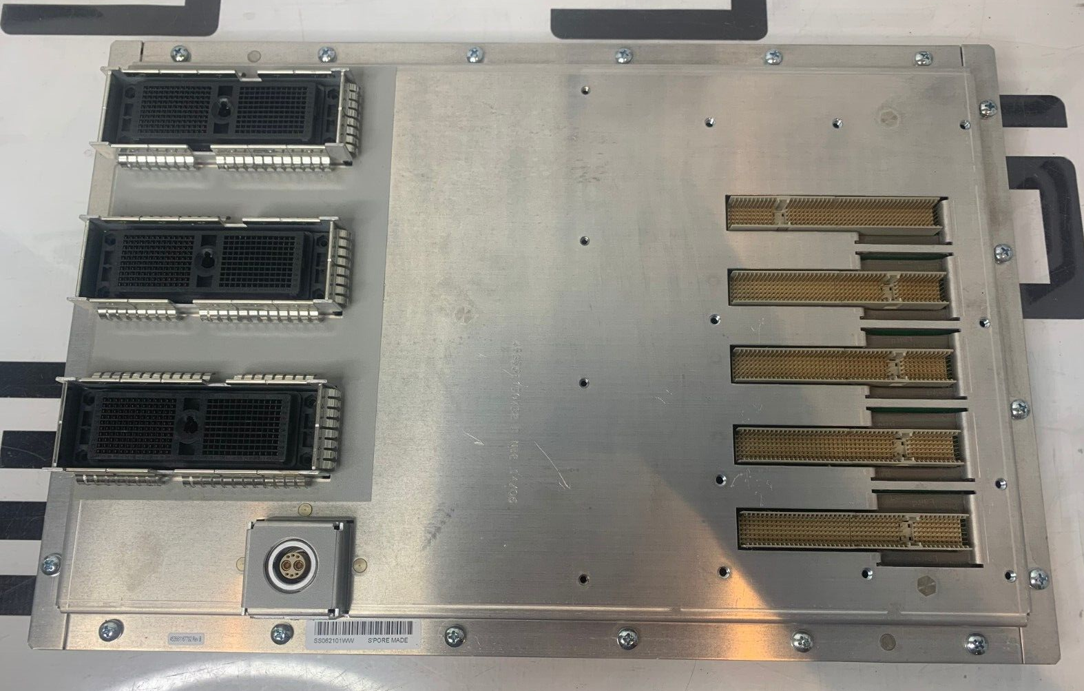 Used Philips IU22 IE33 453561167792 REV B Probe Selector Board Assembly Backplane IU