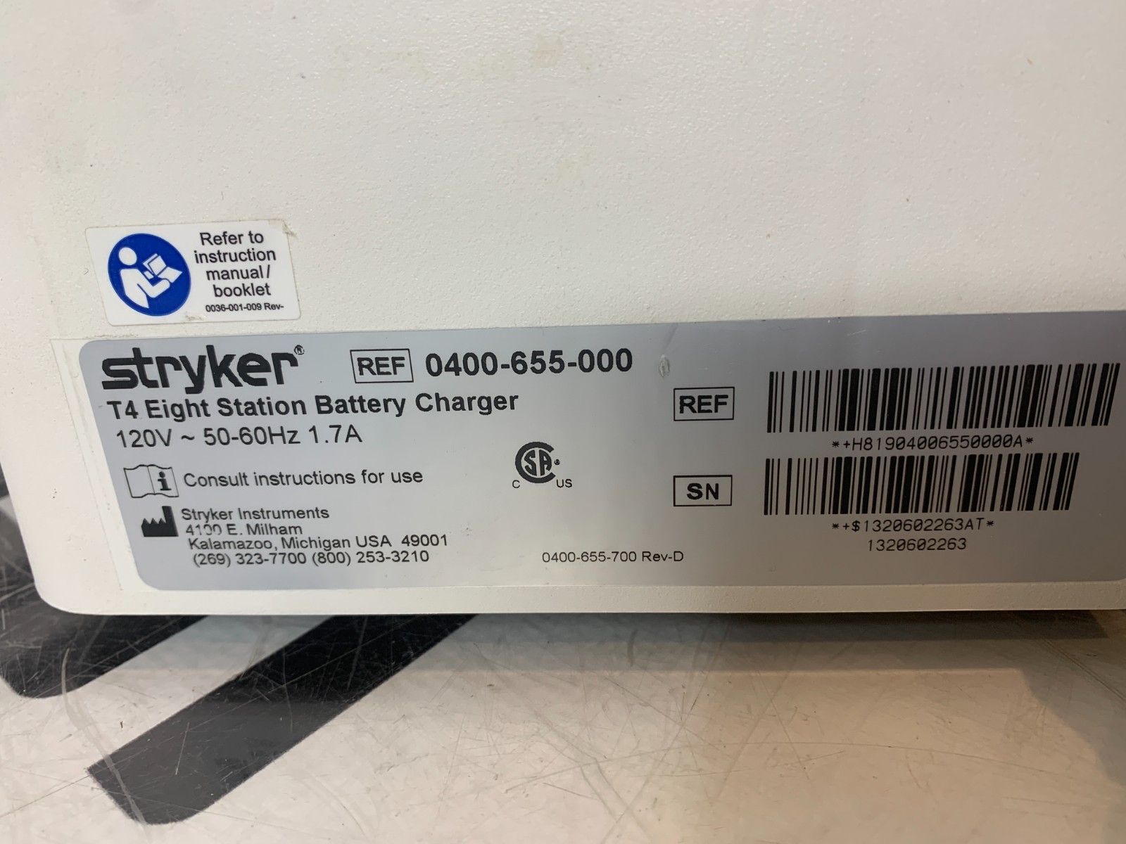Used STRYKER STERI-SHIELD 0400-655-000 T4 EIGHT STATION BATTERY CHARGER & 5 400-650 B