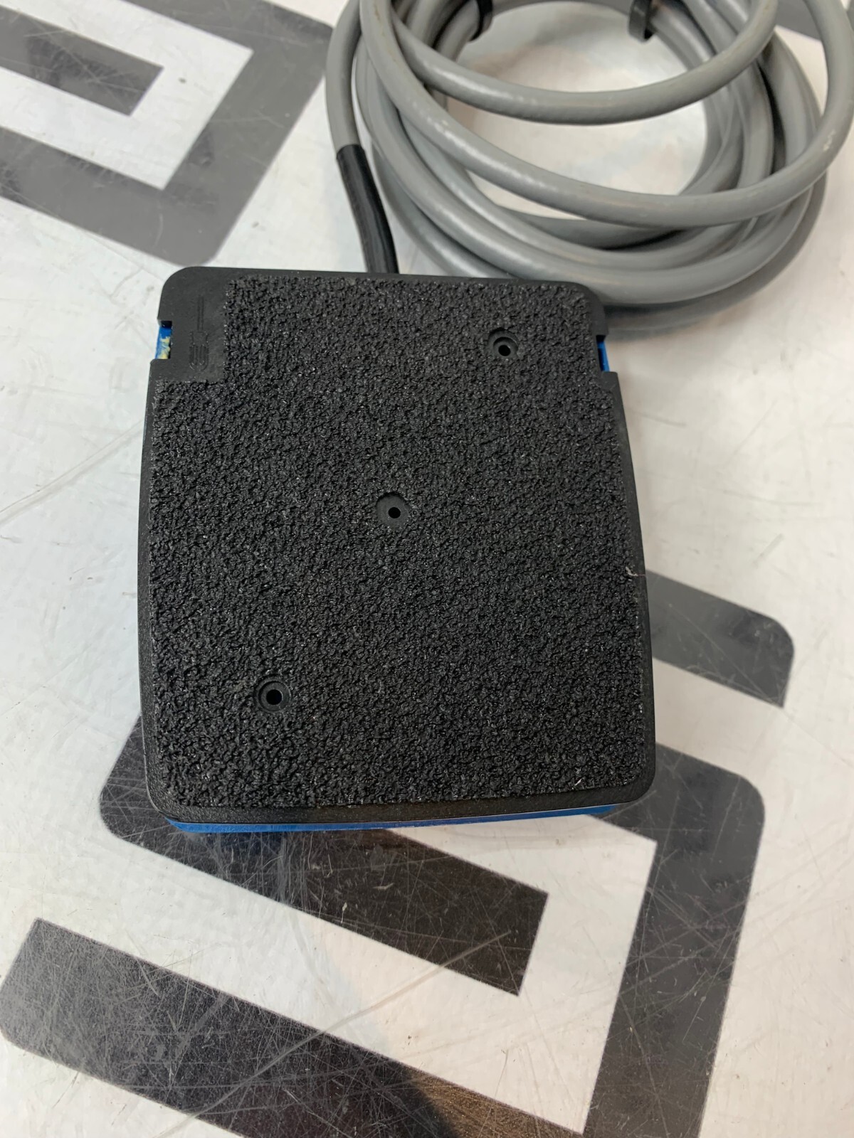 Used Linemaster Aquiline 971-SWNOM Footswitch Foot Pedal Switch Bipolar CHECK PLUG