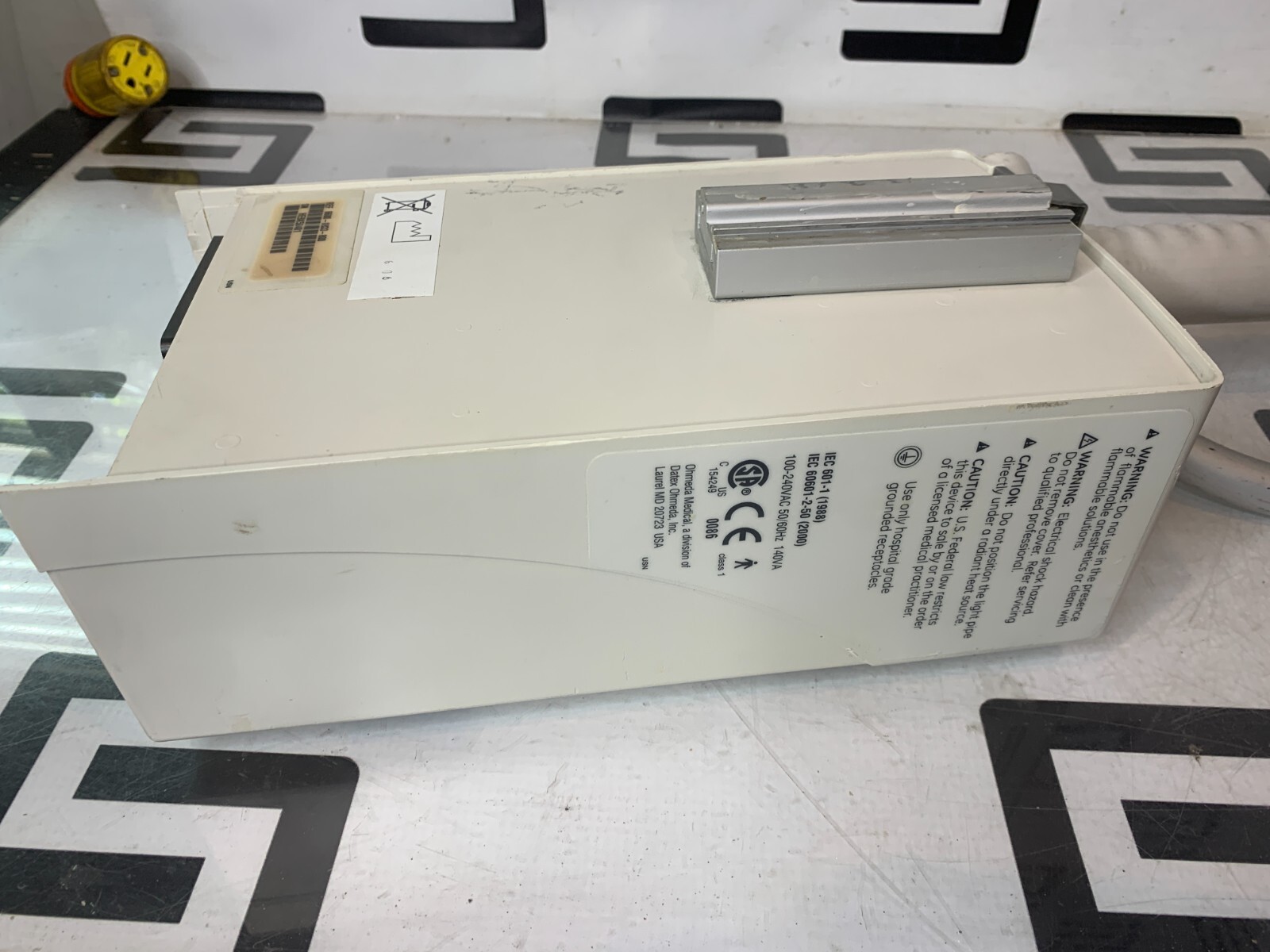 Used Ohmeda Giraffe Spot PT Lite Phototherapy Bili Light System 6600-0833-800 NO BULB