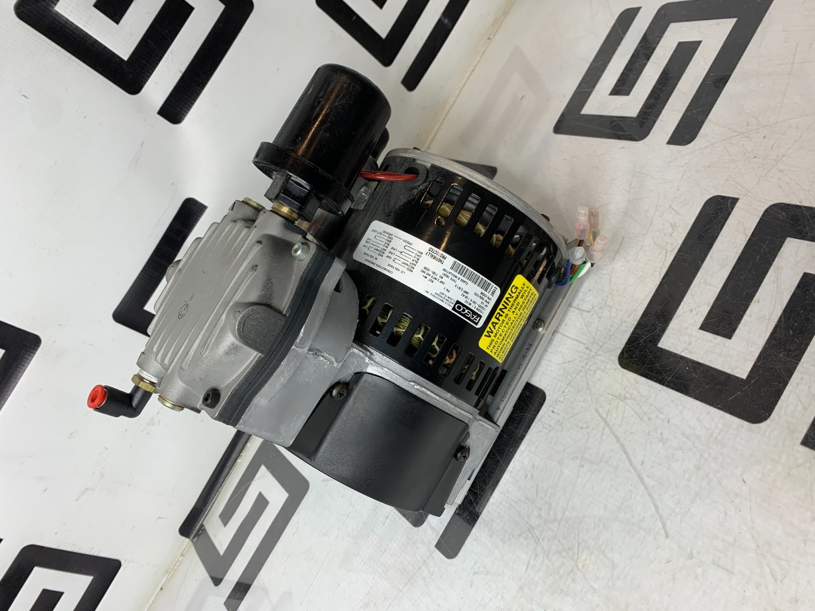 Used GAST 74R130-P101D-H203X Vacuum Piston Pump FASCO 185B1 7185-0229 1/4HP 100PSIG