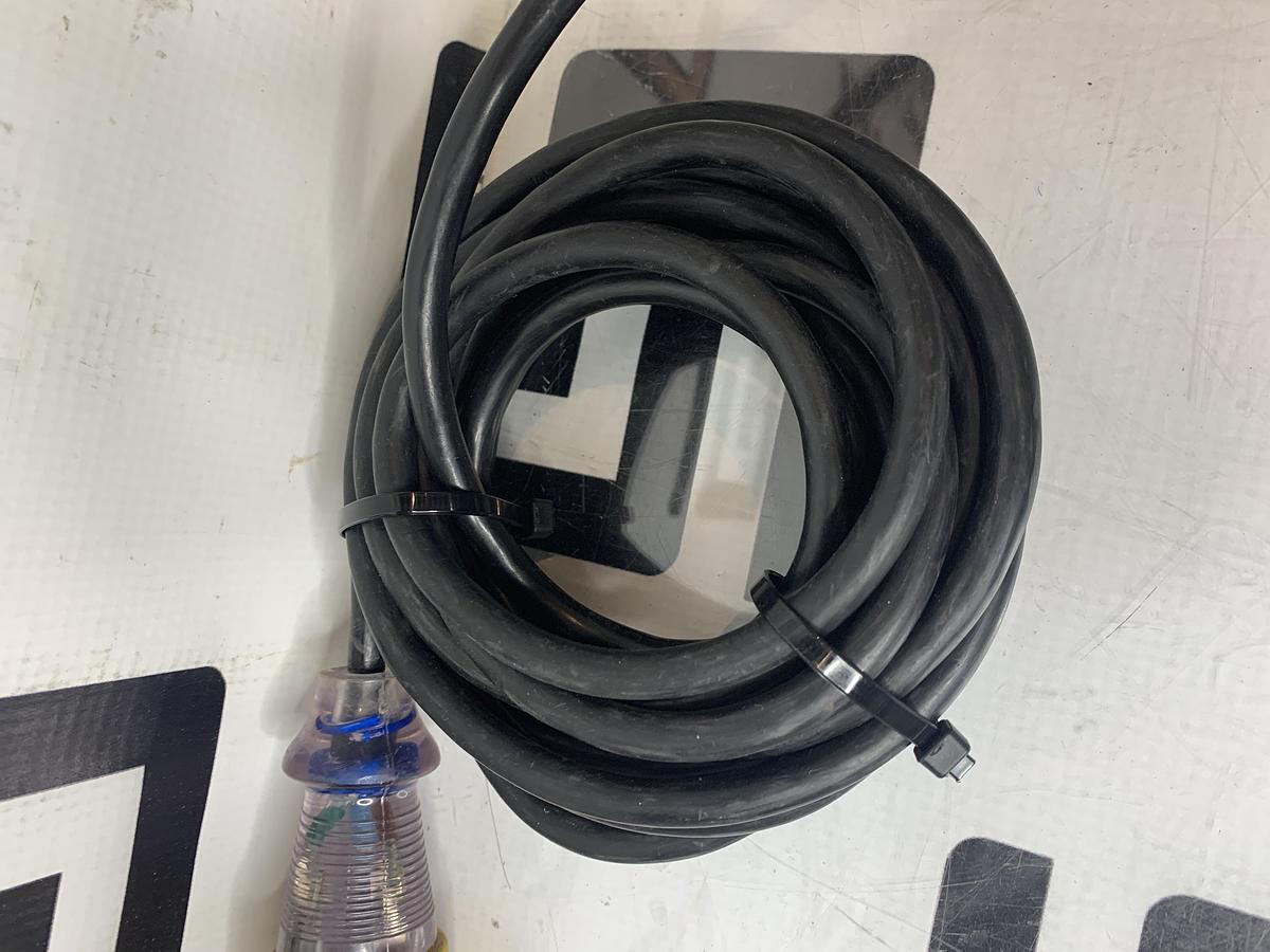 Used Stryker 0240-099-250 S-Video/Composite to HDMI Converter w/ Power Supply & Cables