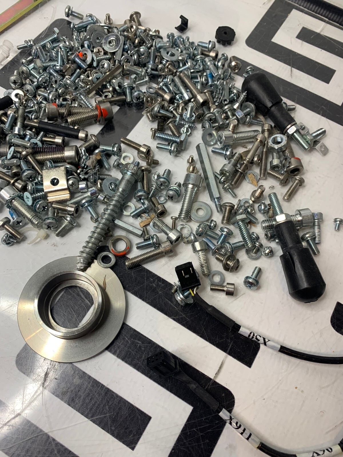 Used Gendex Orthoralix DDE 9200 Pan Dental XRay Hardware Bolt Screw