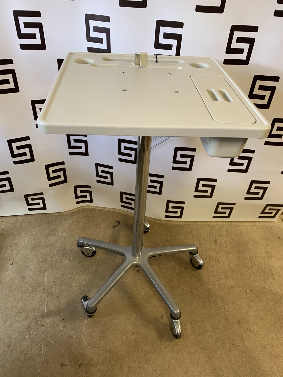 Used Verathon Bladderscan BVI 3000 Mobile Trolley Rolling Cart Stand ROLLS WELL